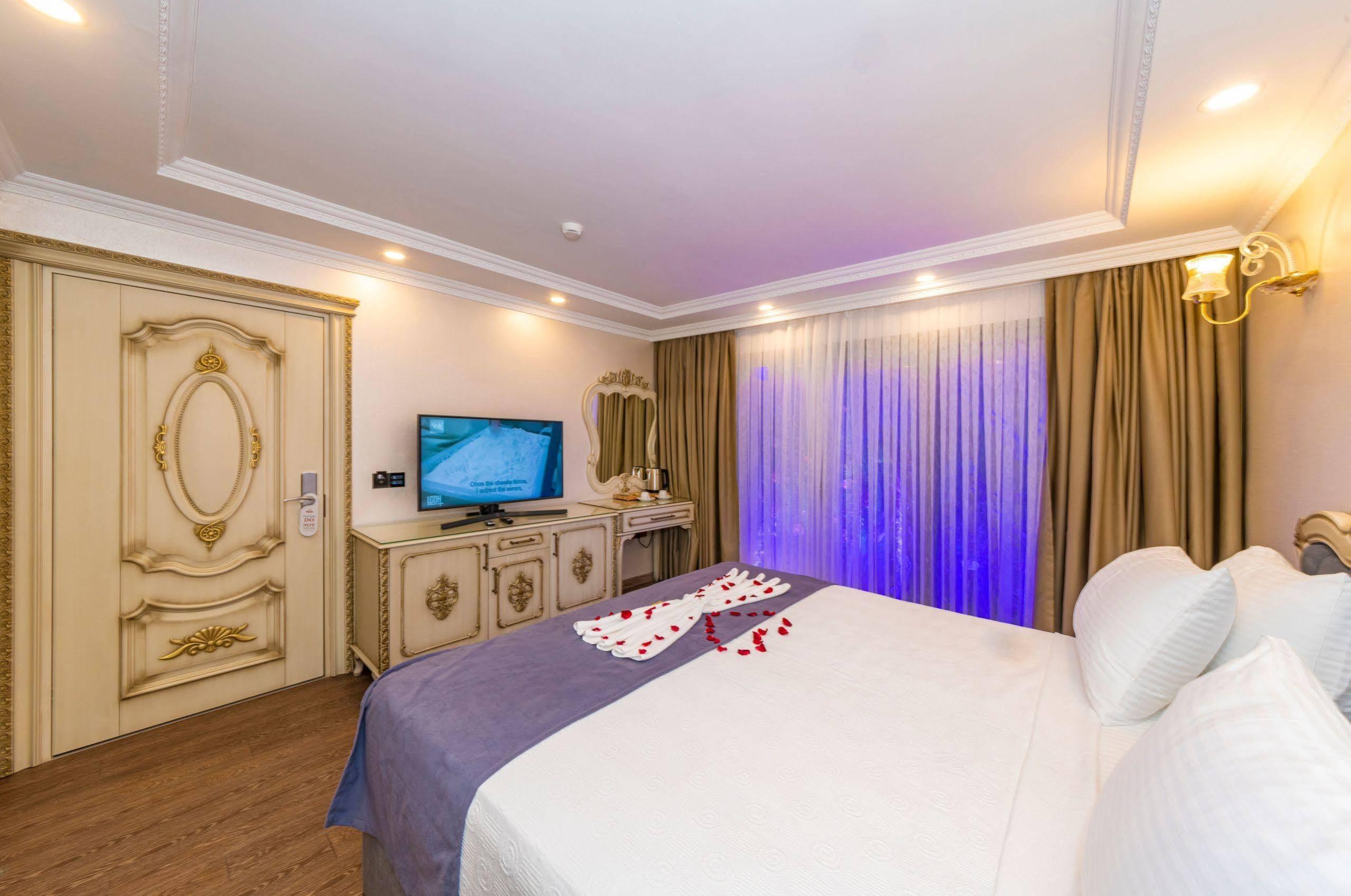 อัลมาดินา โฮเทล อิสตันบูล Hotel ภายนอก รูปภาพ